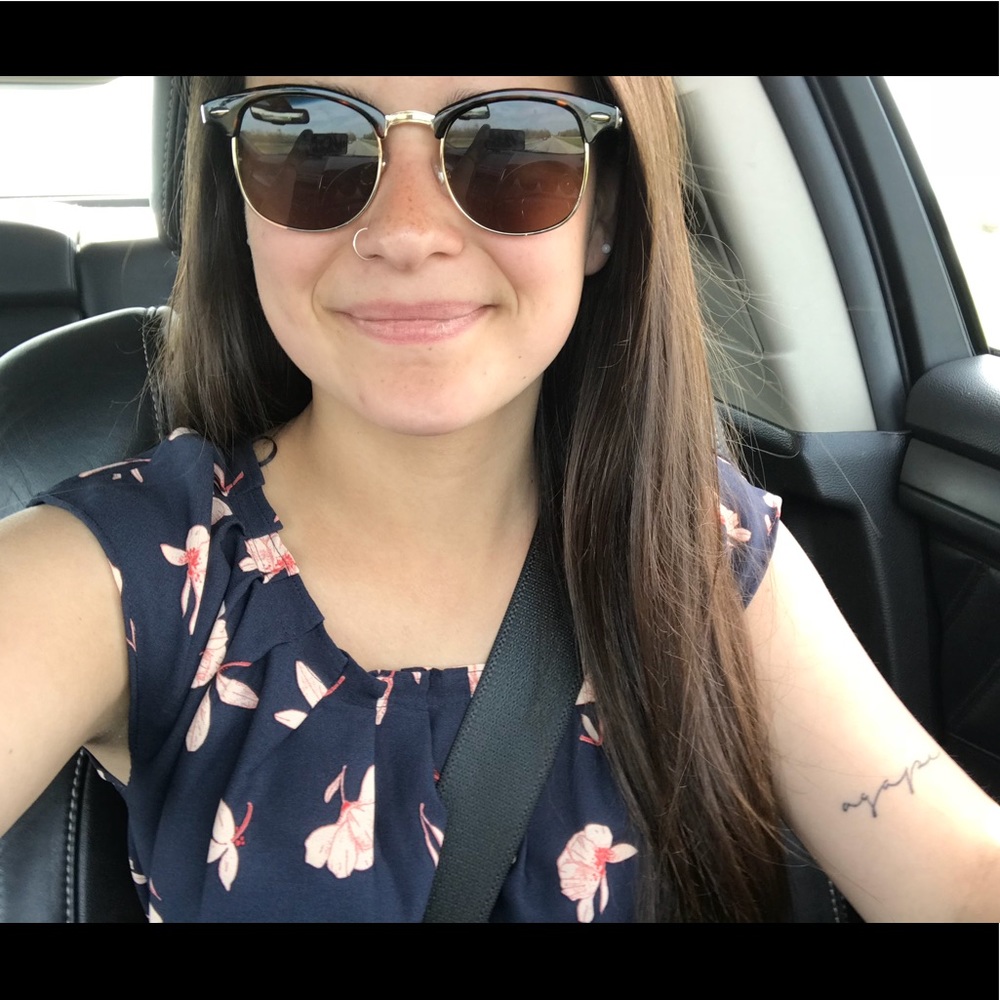 Meet your Posher, Savannah